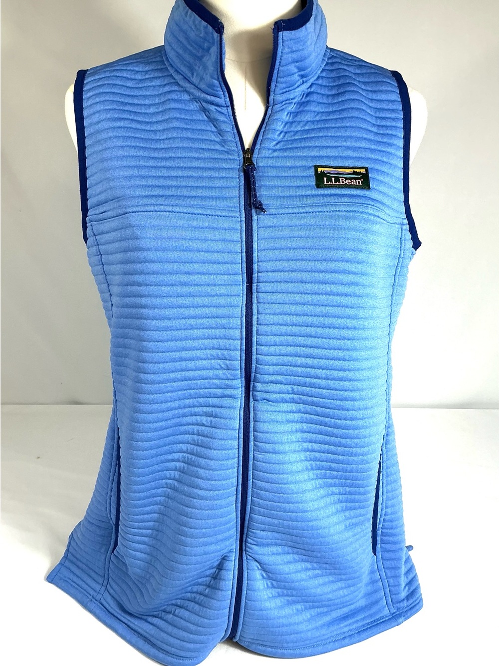 L.L.Bean Quilted Fleece Vest Blue Full Zip Women’s M Regular Lightweight - Picture 3 of 11